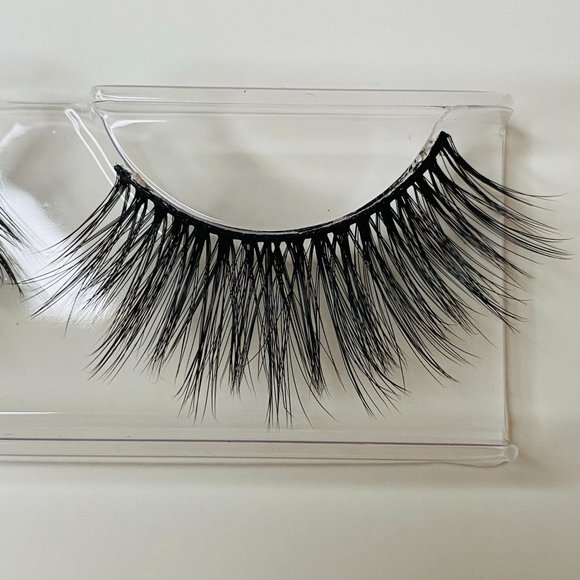 Get Into It Bitch lash - Picture 5 of 5